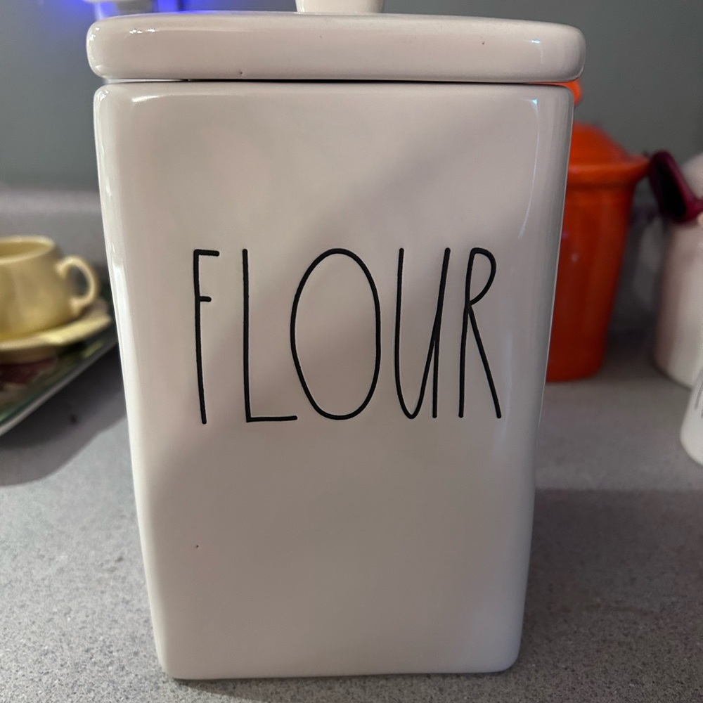Rae Dunn flour canister